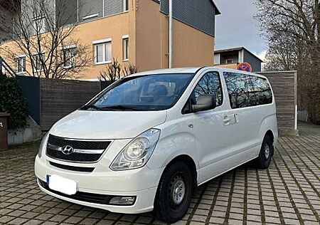 Hyundai H-1 Grand Starex 8 Sitzer 12/27 TÜV