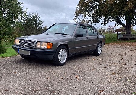 Mercedes-Benz 190 190e 2,3 Liter 5-Gang