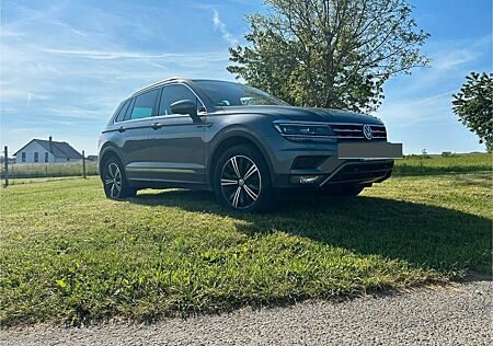 VW Tiguan Volkswagen 2.0 TDI SCR 140kW DSG 4MOTION Highlin...