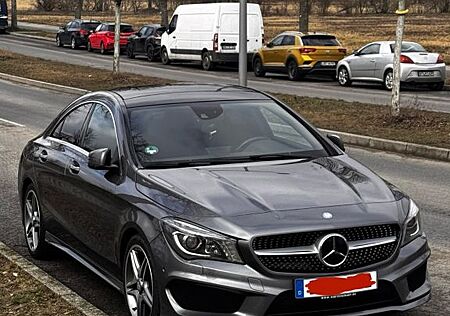 Mercedes-Benz CLA 250 DCT 4MATIC AMG Line AMG Line