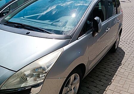 Peugeot 5008 2.0 Family HDi FAP 150 Family