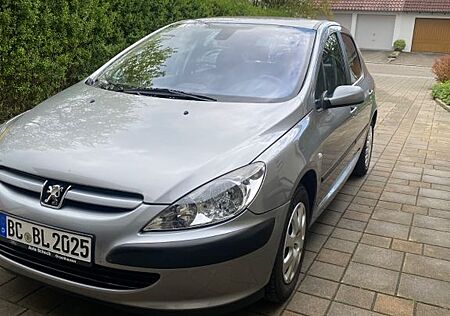 Peugeot 307 1.6 16V 110 -