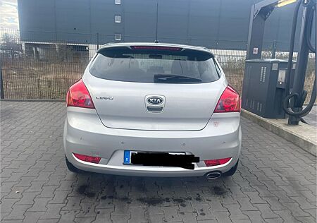 Kia Cee'd / Ceed 1.6 CVVT Spirit Spirit