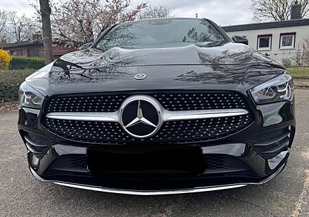 Mercedes-Benz CLA 200 Shooting Brake CLA 200 SB AMG LINE TOP Zustand !
