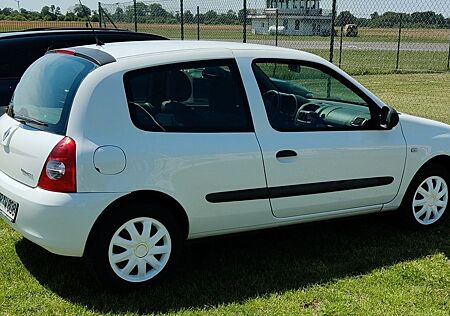 Renault Clio Authentique 1.2 Eco2 Authentique
