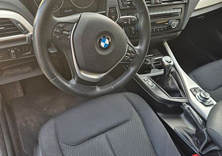 BMW 114i -