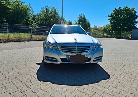 Mercedes-Benz E 220 CDI T BlueEFFICIENCY AVANTGARDE AVANTGARDE