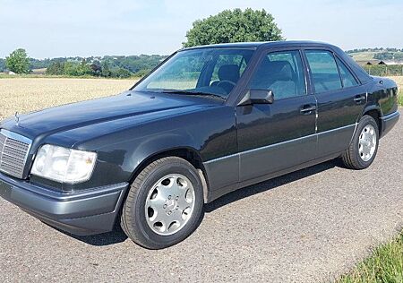 Mercedes-Benz E 250 DIESEL SAMMLERSTÜCK