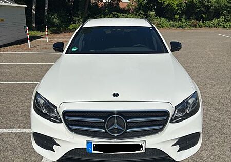 Mercedes-Benz E 220 d 4MATIC T Autom. AMG Line, Night Paket