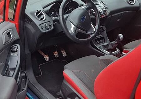 Ford Fiesta 1,0 EcoBoost 92kW S/S ST-Line Red ST-...