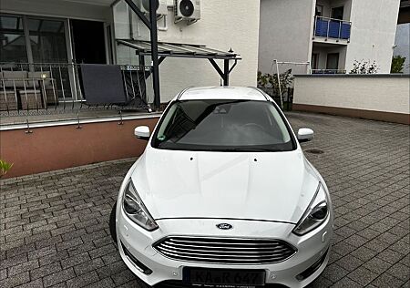 Ford Focus 1,0 EcoBoost 92kW Business Turnier Bus...
