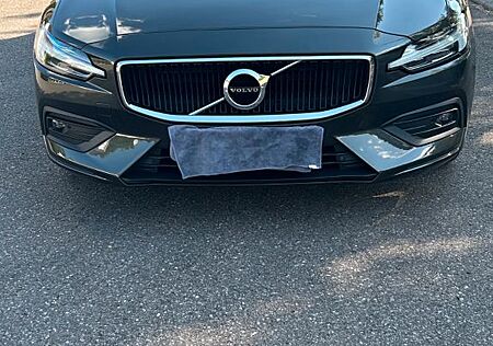 Volvo V60 B4 D Geartronic Momentum Pro Momentum Pro
