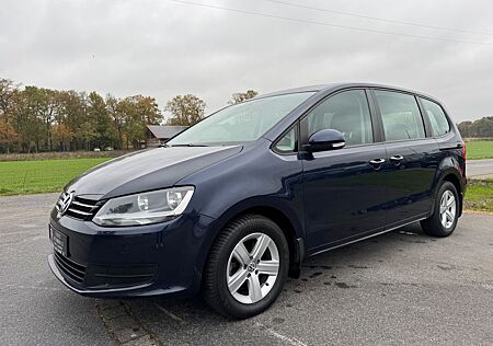 VW Sharan gebraucht kaufen VW Sharan Volkswagen Trendline BMT Klima PDC Navi Scheckheft