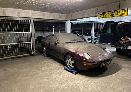 Porsche 968 -