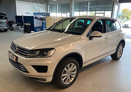 VW Touareg Volkswagen 3.0 V6 TDI R-Line *AHK*SHZ*PAN*NAV*ACC*