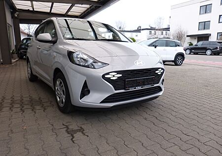 Hyundai i10 ADVANCED KLIMAAUT. DIGITALES COCKPIT KAMERA