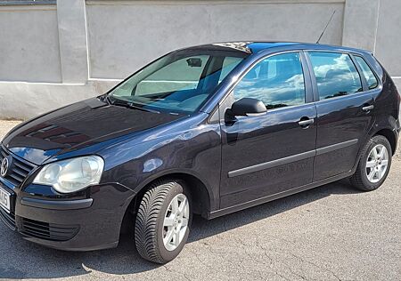 VW Polo Volkswagen 1.2 47kW Tour TÜV NEU !!