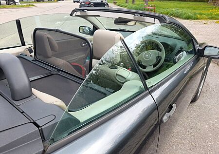 Renault Megane Coupé-Cabriolet 1.9 dCi FAP RHD, Leder,