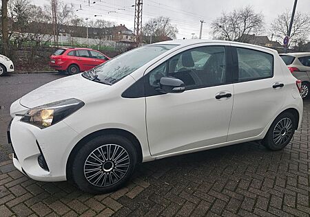 Toyota Yaris Y20 Club