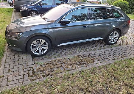 Skoda Superb 1.5 TSI ACT DSG Style Combi Style