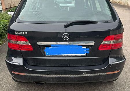 Mercedes-Benz B 200 -