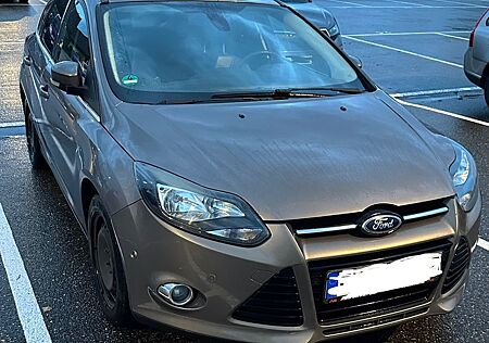 Ford Focus gebraucht kaufen Ford Focus 1,6 Ti-VCT 92kW Titanium Titanium