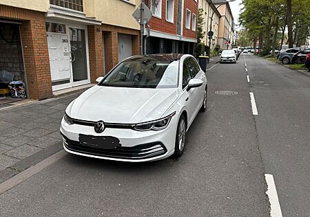 VW Golf Volkswagen 1.5 eTSI OPF 110kW DSG Style Style