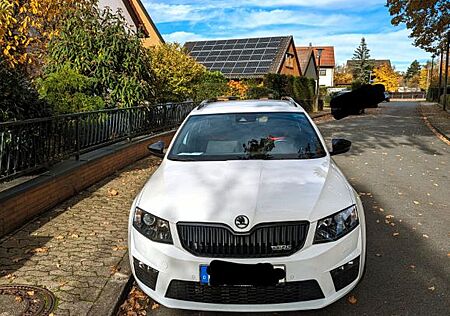 Skoda Octavia RS Combi DSG | Gepflegt | 2fach Bereifu.