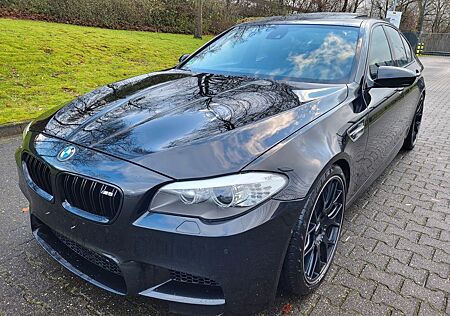 BMW M5 Baureihe Lim. Basis 33tkm ATM Rechn.