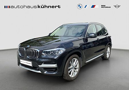 BMW X3 xDrive30i LED PanoSD SpurAss AHK HUD HiFi RFK