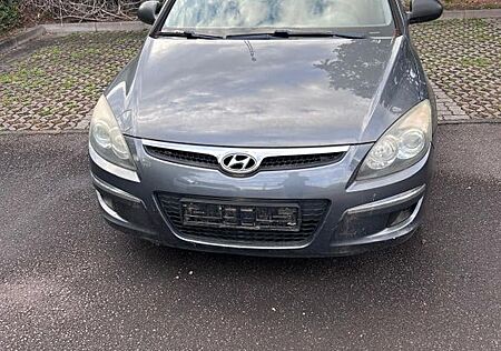 Hyundai i30 CW blue 1.4 Comfort Comfort