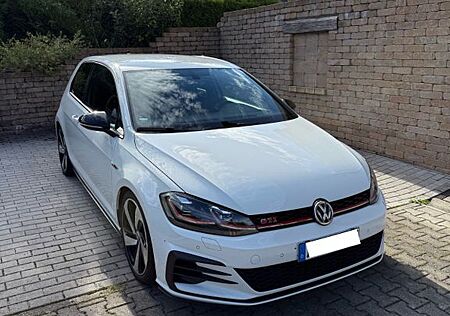 VW Golf Volkswagen 7 GTI | APR | Scheckheft | LED | SHZ