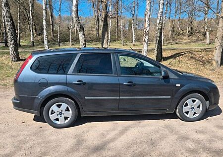 Ford Focus 1,8 Ghia Ghia