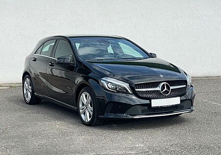 Mercedes-Benz A 220 CDI/KEYLESS GO/NAVI/BI-XENON LED/LEDER/PDC