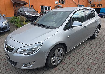 Opel Astra J Lim. 5-trg. Design Edition