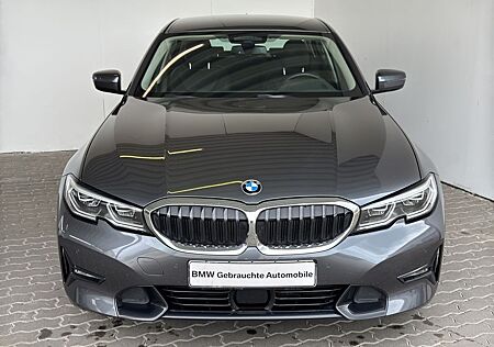 BMW 330e Lim. Sport Line LiveCock.Laserl.HUD.ParkAss