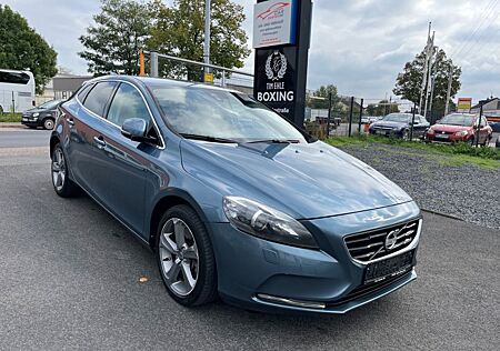 Volvo V40 Momentum/Leder/Xenon/Navi/Cam/Si-Hz/Ahk/Keyl