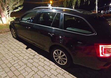 Skoda Octavia 1.8 TSI DSG 4x4 Ambition Combi Ambition