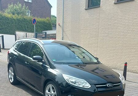 Ford Focus 1,0 EcoBoost 92kW Titanium Turnier Tit...