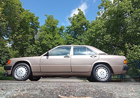 Mercedes-Benz 190er 1.8 (W201)/1 Vorb./Oldtimer/Originalzust.
