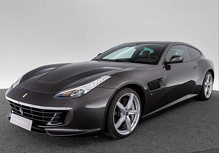 Ferrari GTC4Lusso 6.3 V12 DCT Carbon/P.Disp./Lift/JBL