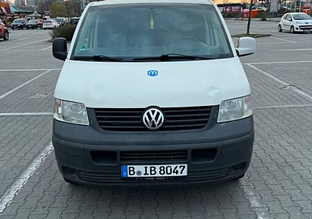 VW T5 Transporter Volkswagen 1,9 Überholter motor