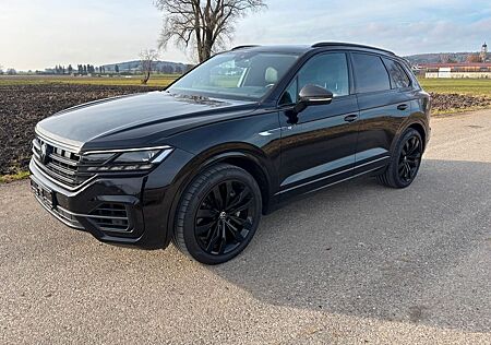 VW Touareg Volkswagen R-Line 4Motion 4.0TDI V8 Black-Paket