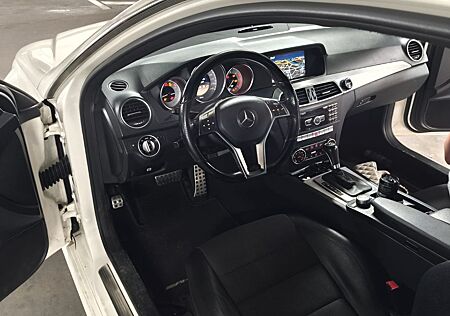 Mercedes-Benz C 220 CDI BlueEFFICIENCY -