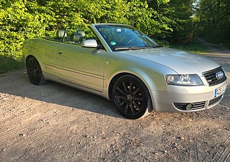 Audi A4 2.5TDI Cabriolet S-Line Schalter