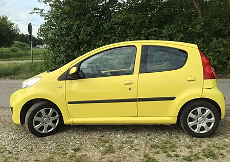 Peugeot 107 LPG und Benzin