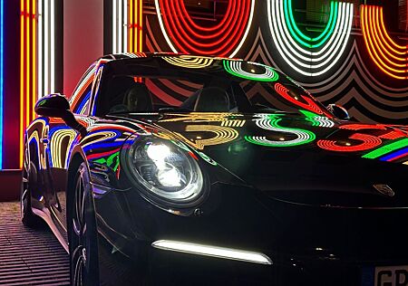 Porsche 991 .2 Carrera 4 Black in Black Approved bis 27