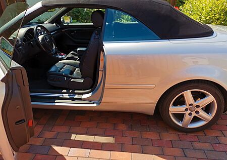 Audi A4 2.5TDI multitronic Cabriolet -