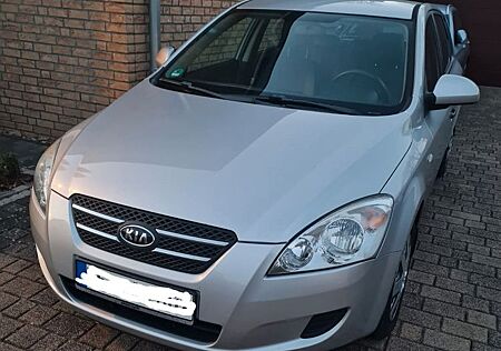Kia Cee'd / Ceed 1.6 CRDi 115PS EX EX