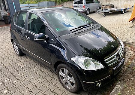 Mercedes-Benz A 180 AVANTGARDE BlueEFFICIENCY AVANTGARDE
